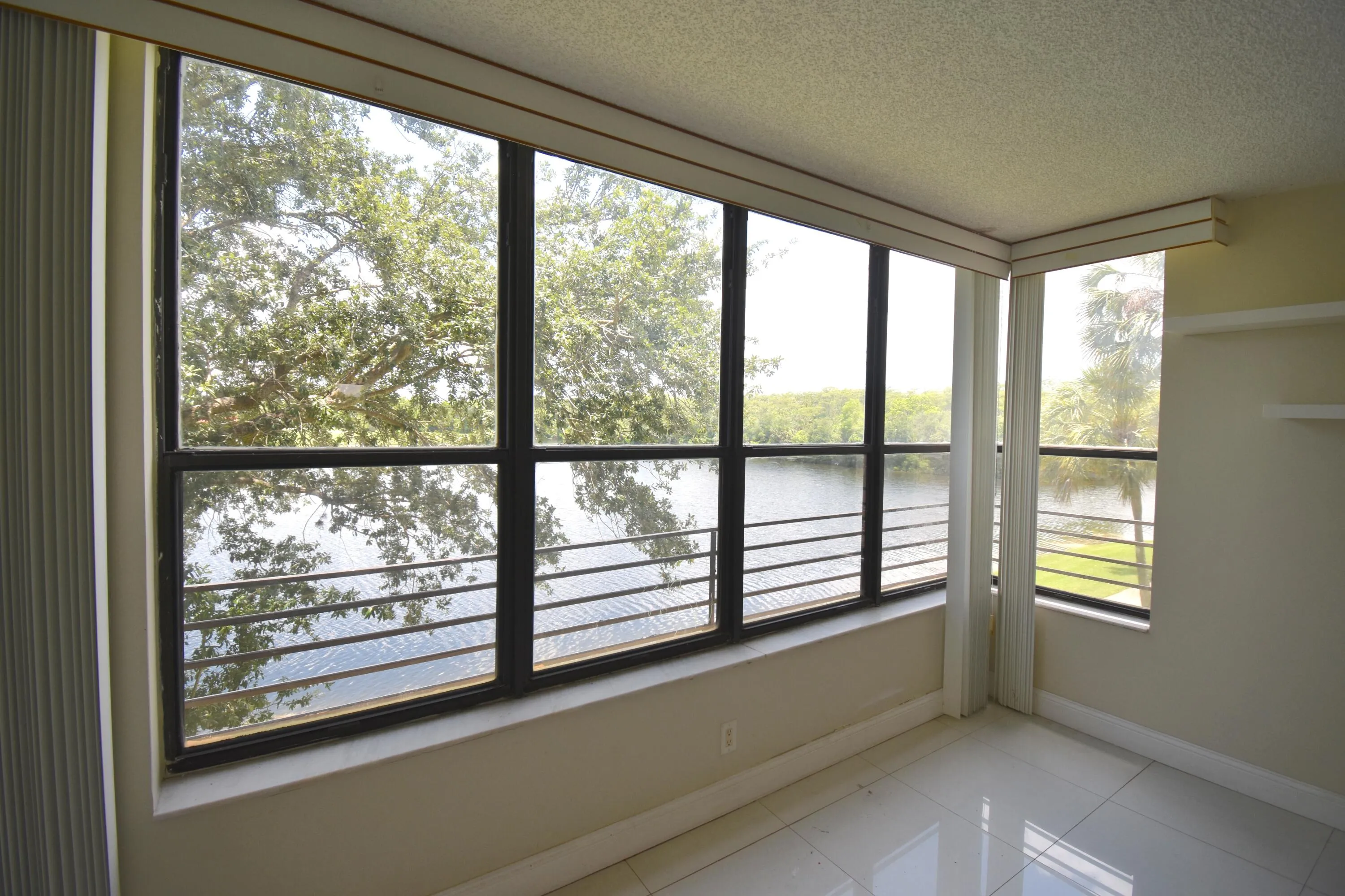 2768 lakeview