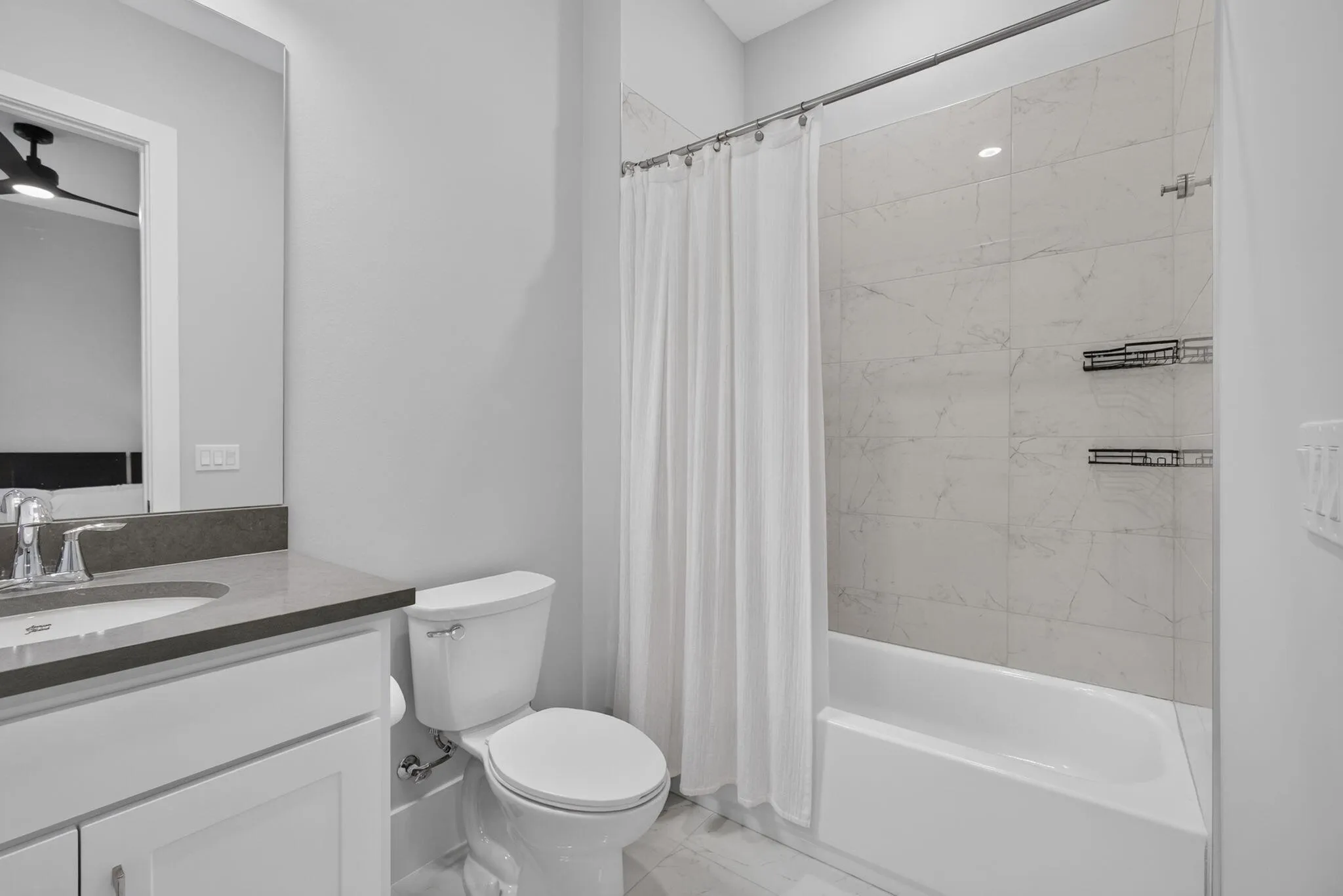 3rd Bathroom with Tub
