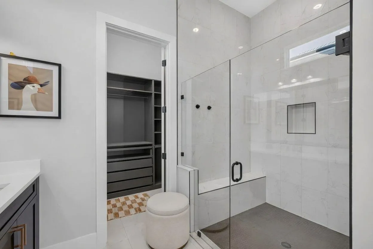 Walk In Closet