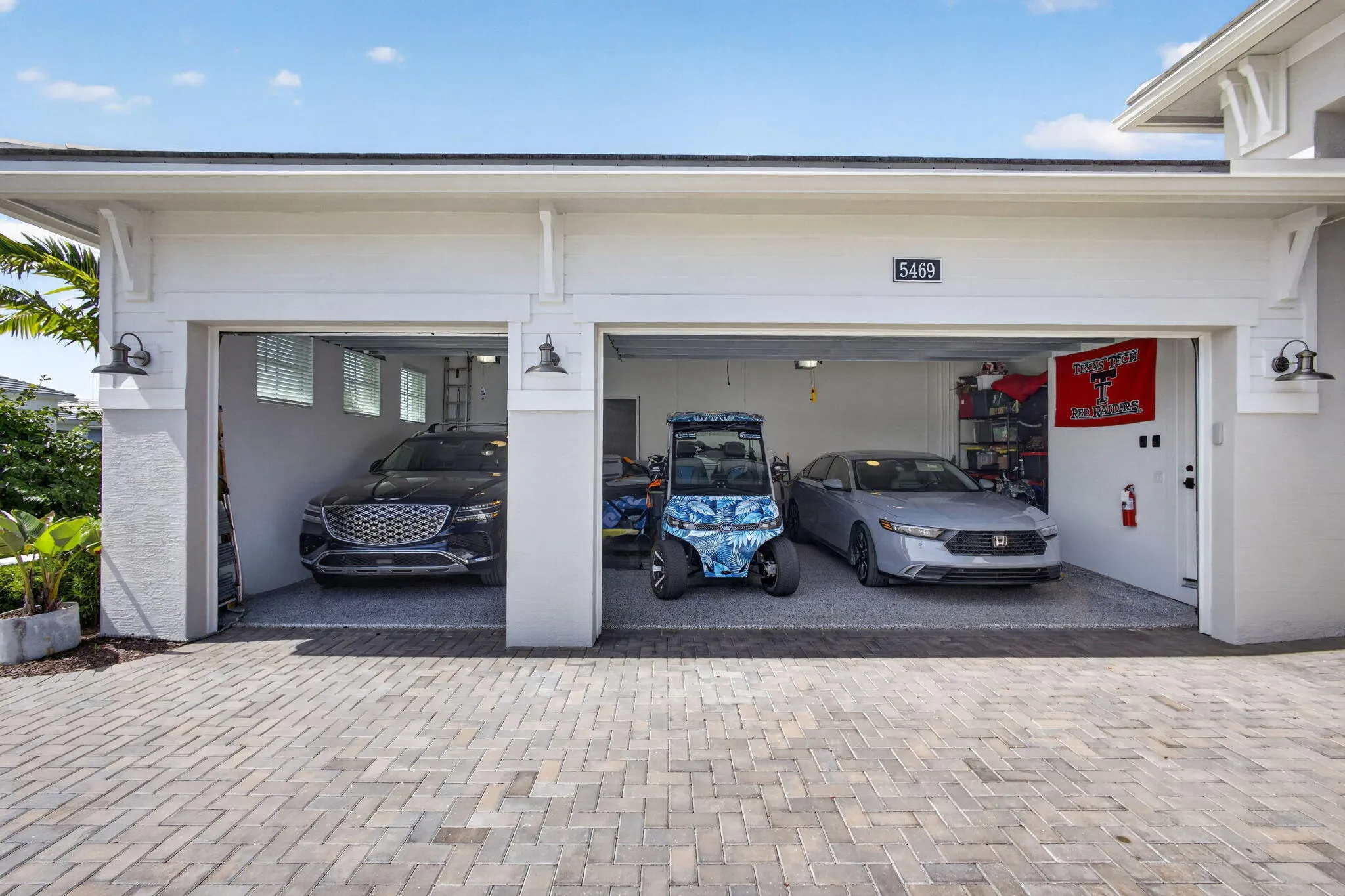 Spacious Garage