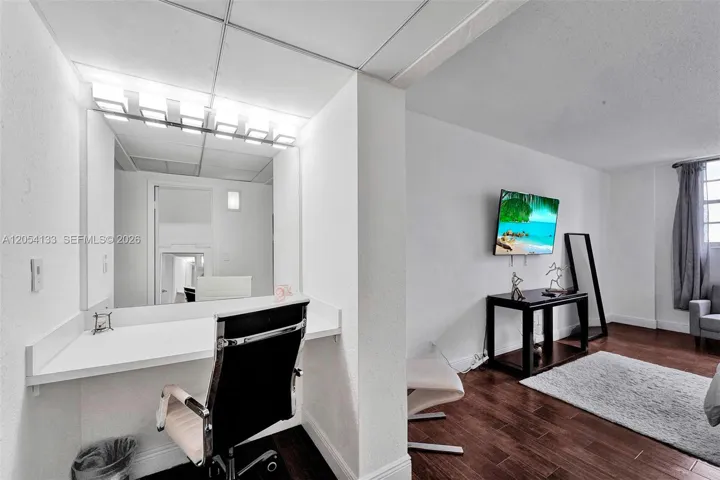 Vanity desk in main bedroom