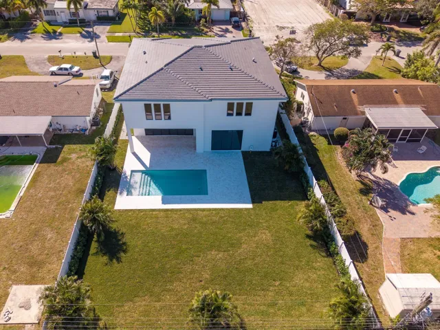 261 NW 8th St Boca Raton FL 74