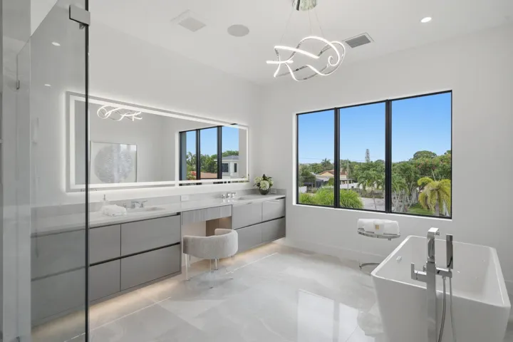 261 NW 8th St Boca Raton FL 34