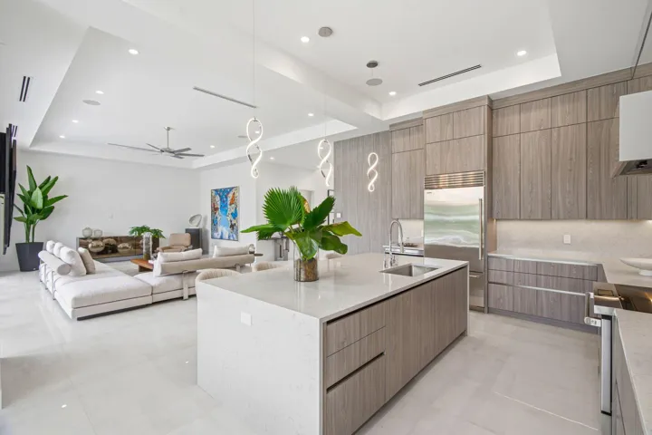 261 NW 8th St Boca Raton FL 16