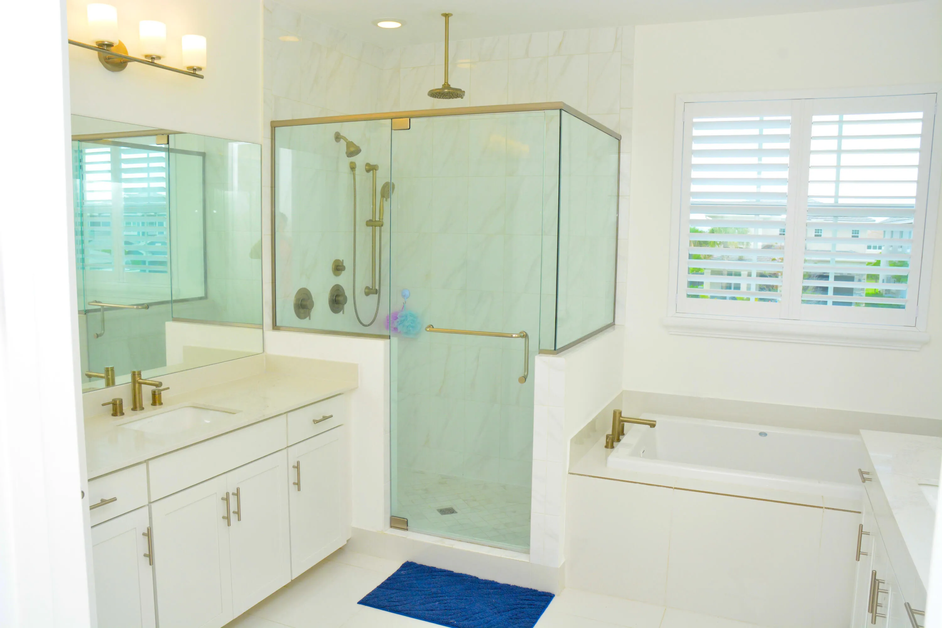 _master bathroom
