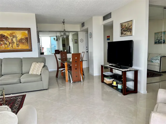 Living/dining area
