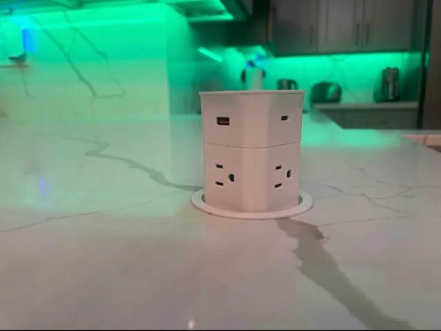 POP- UP KITCHEN CHARGER