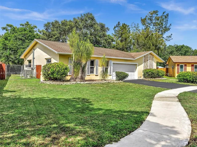 Spacious front yard