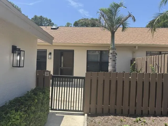 Entry way to property