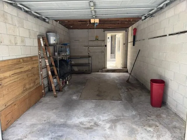 One car garage