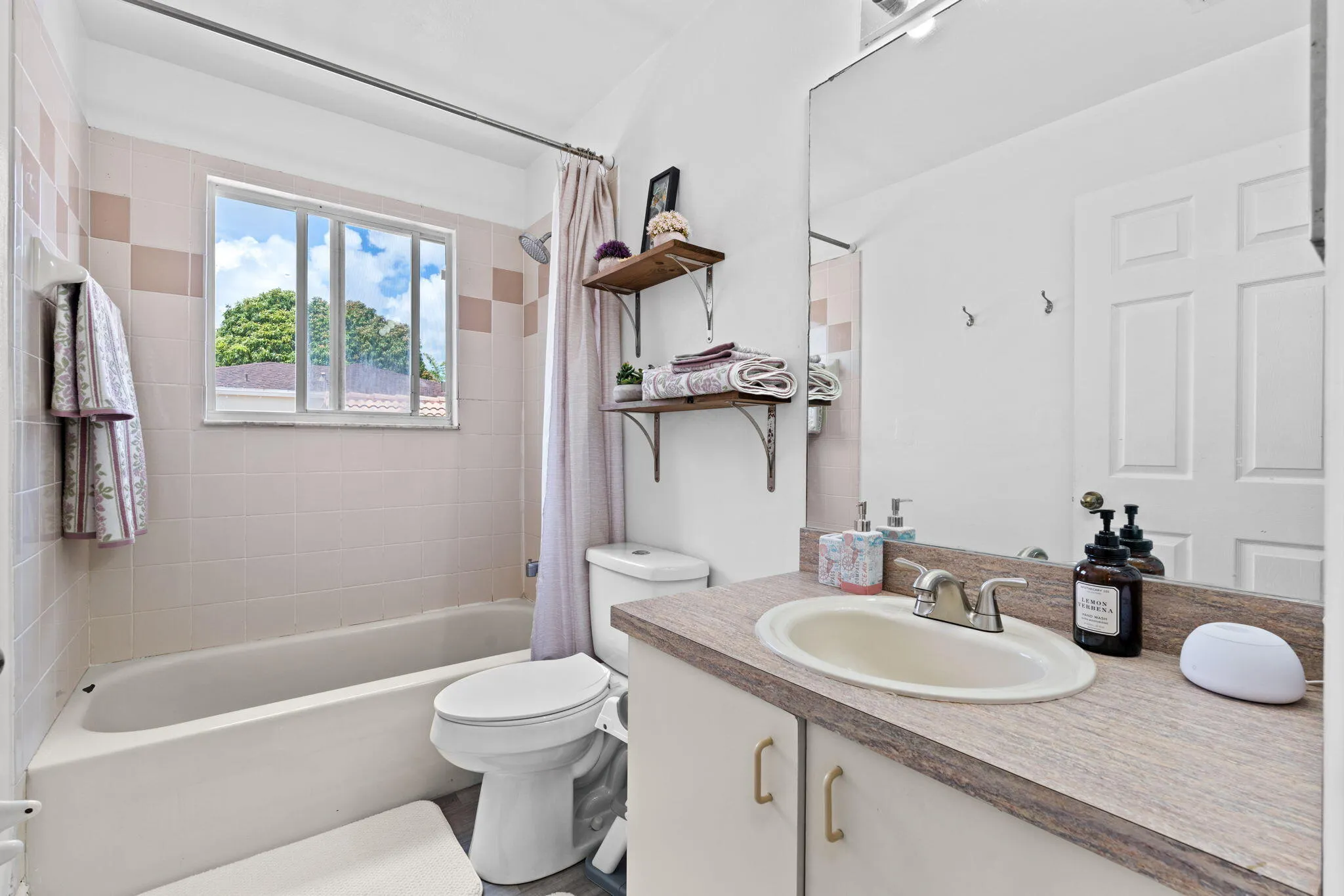 25-web-or-mls-A7404139