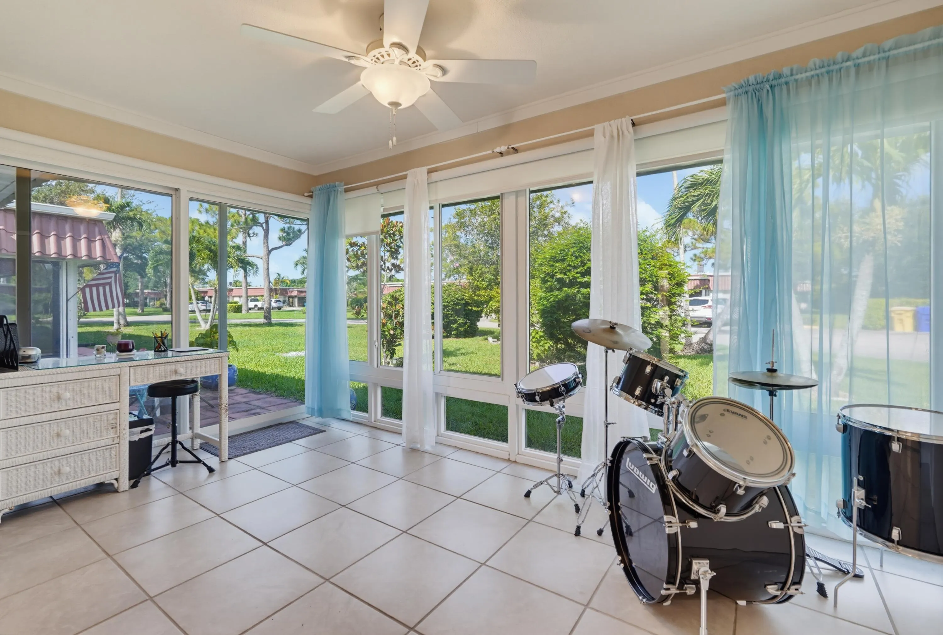 Lanai has fully hurricane impact windows and door