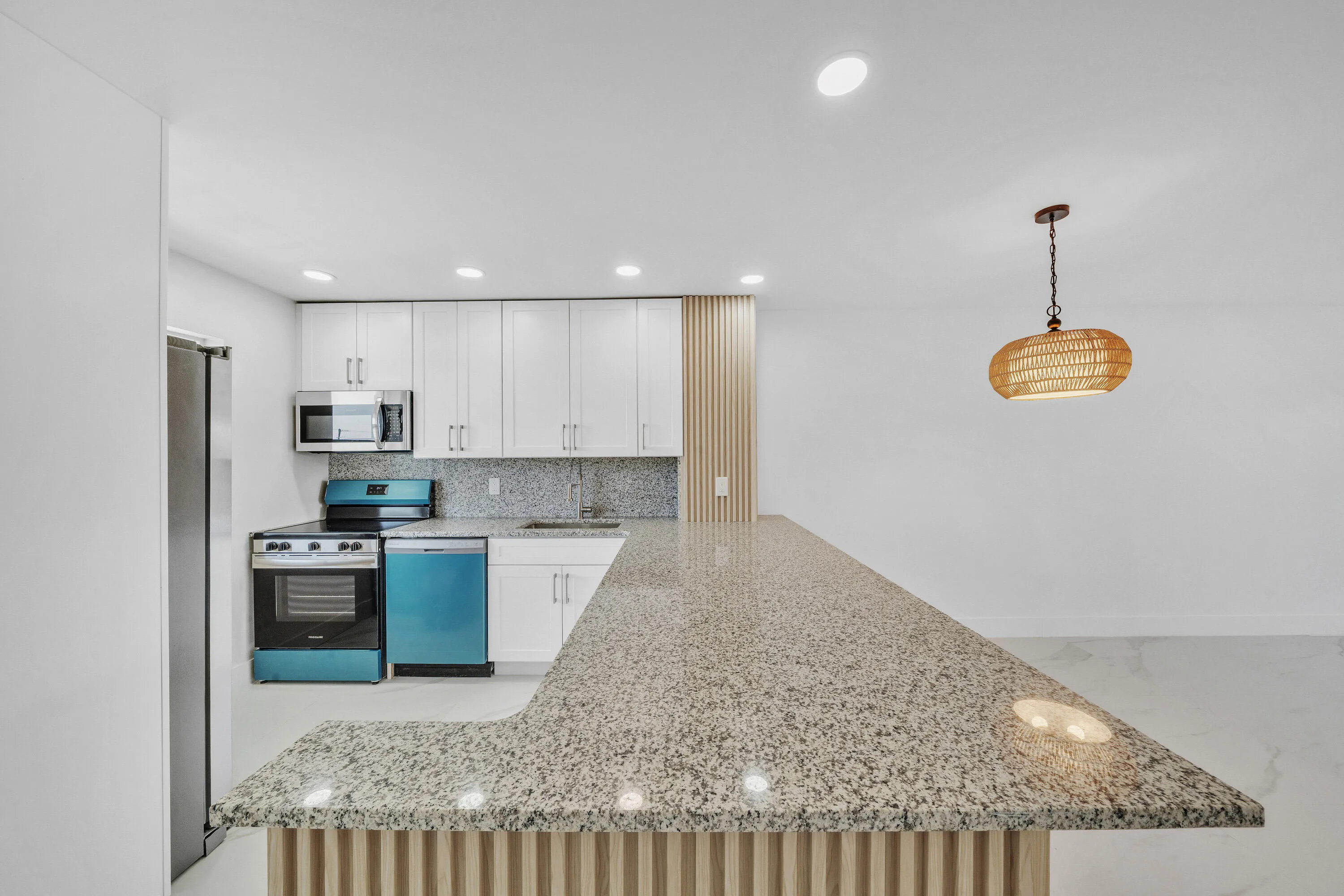 17 Kitchen (2)