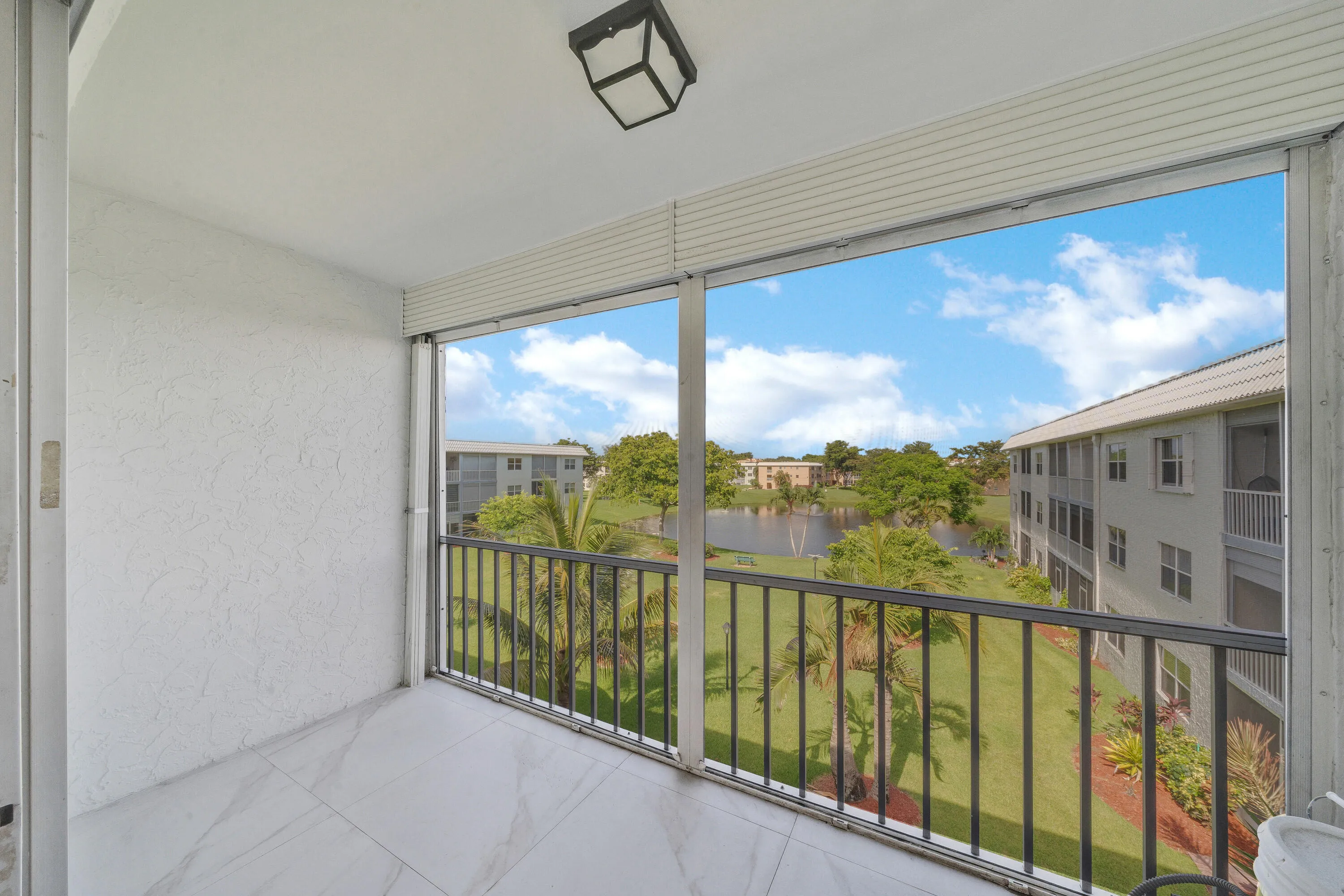 11 Balcony (2)