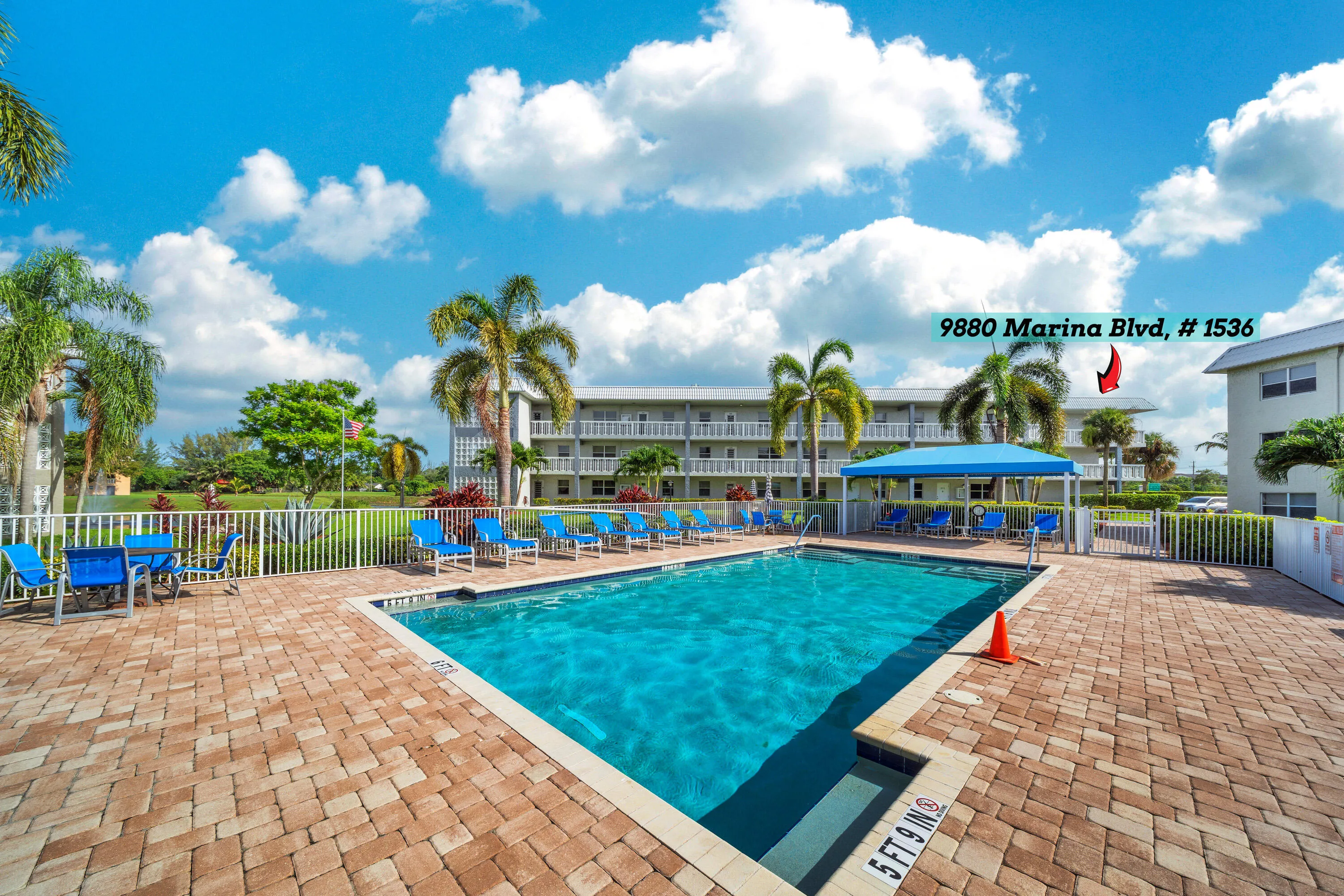 20 Community Pool (3)