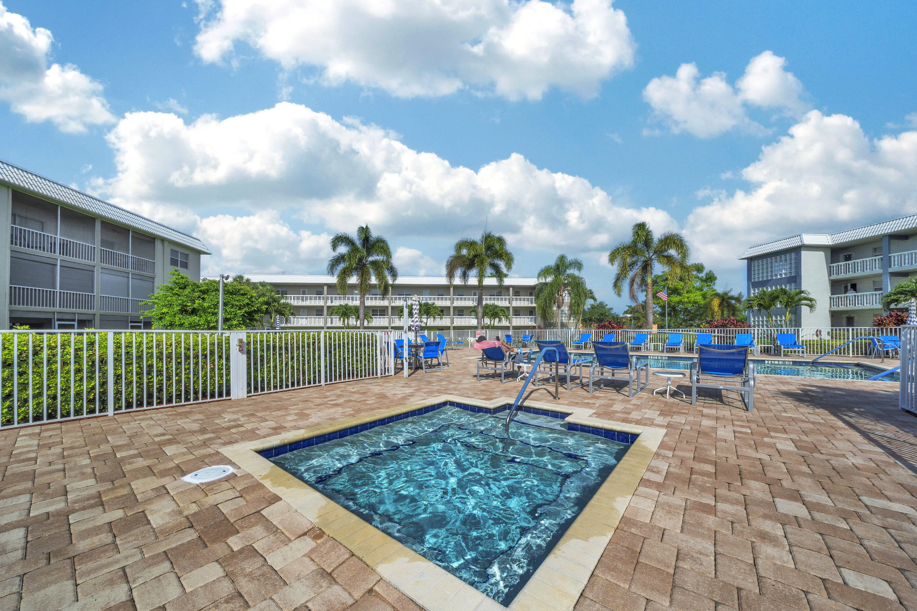 20 Community Pool (2)