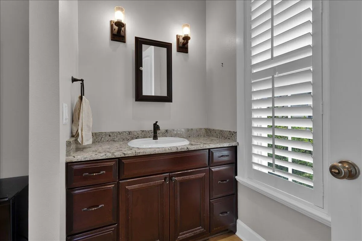 Property photo 77