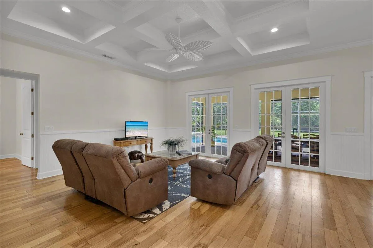 Property photo 35