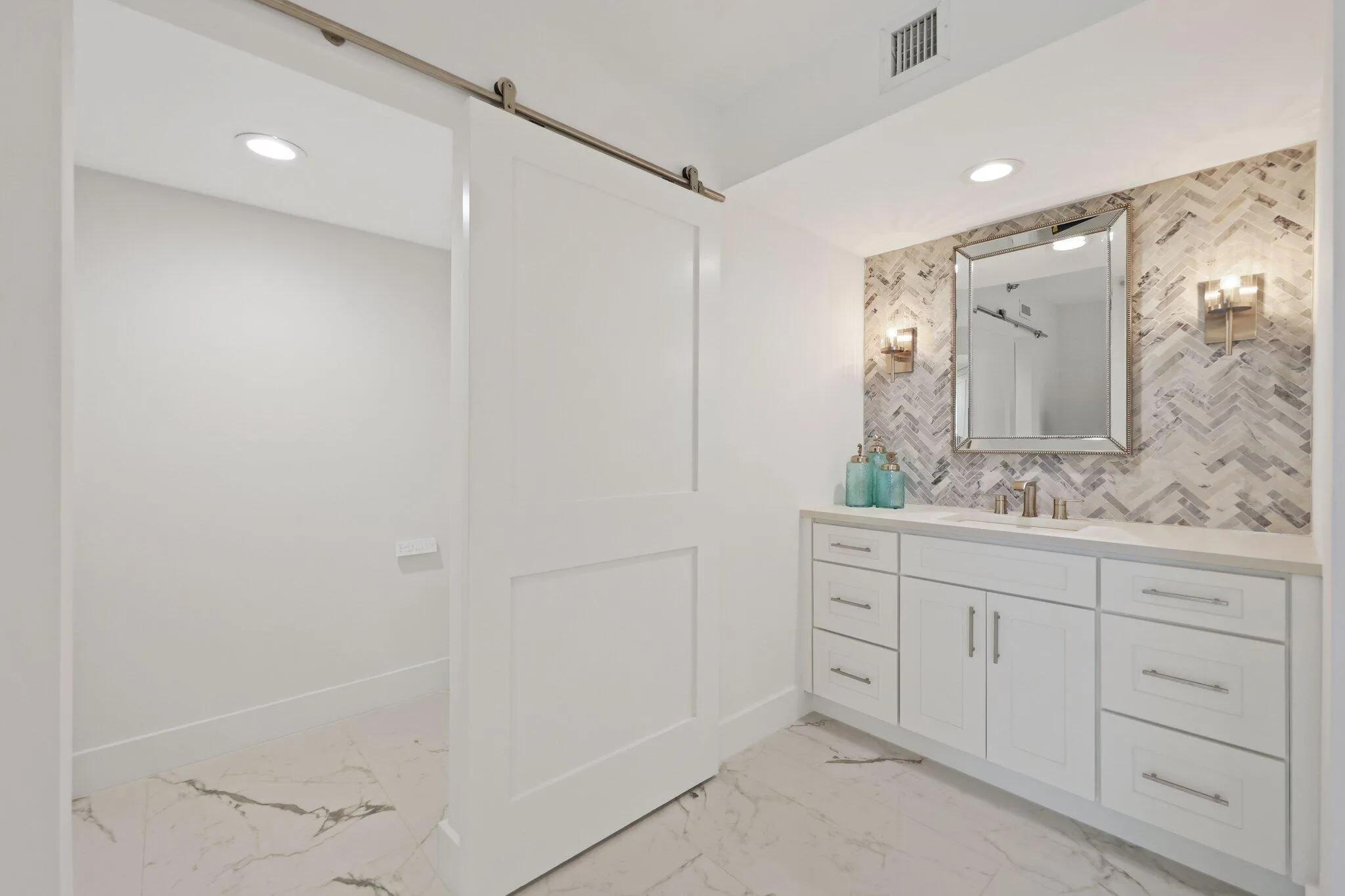 Master Bedroom Bath