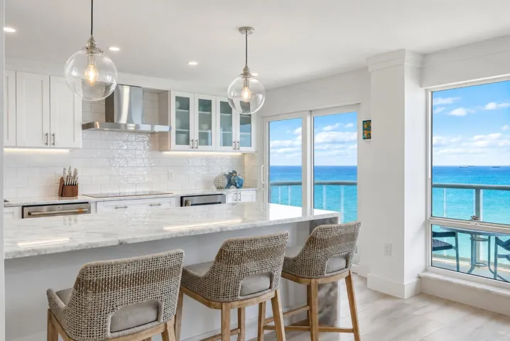 Kitchen & Patio