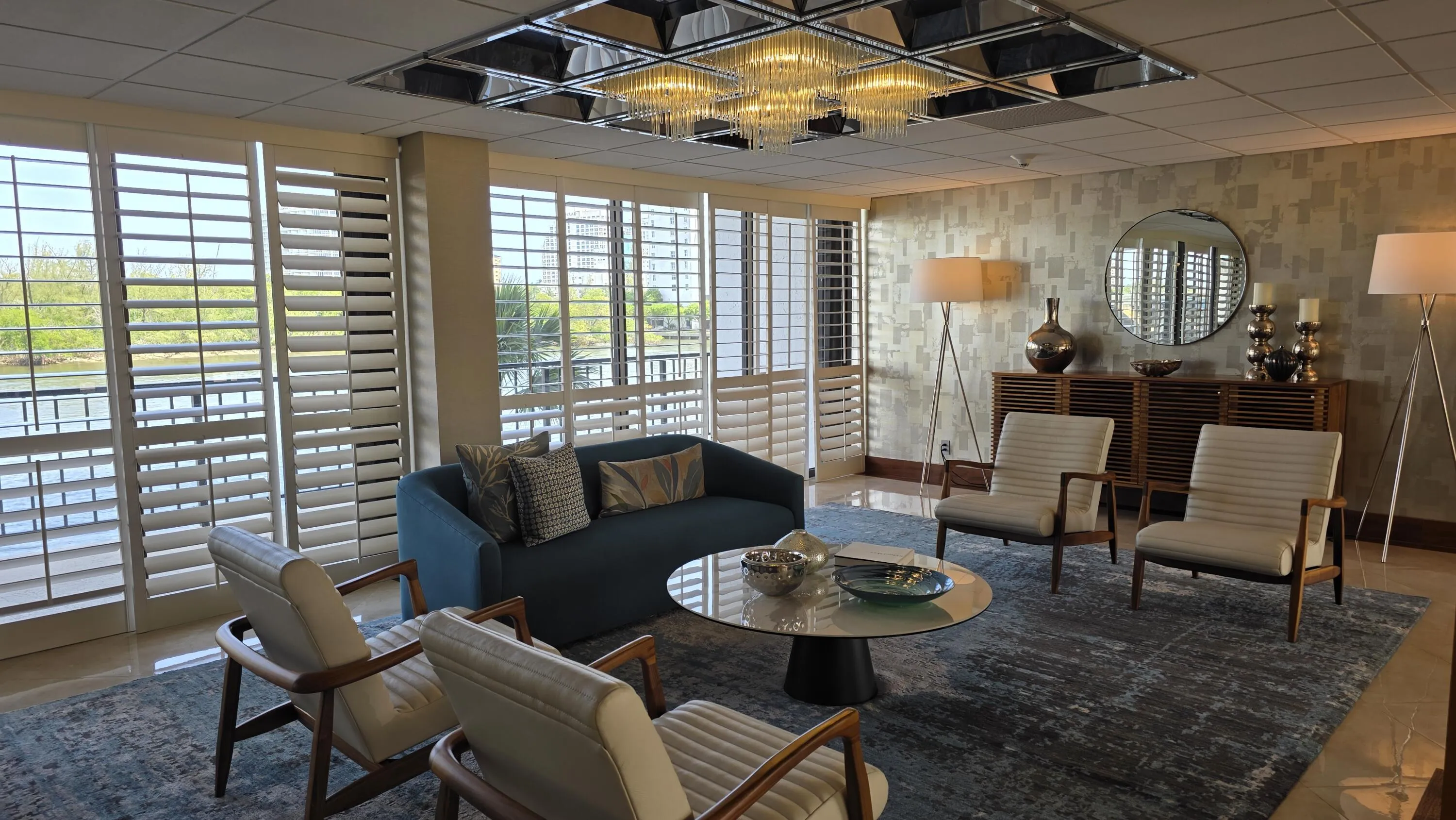 more lobby relaxing area