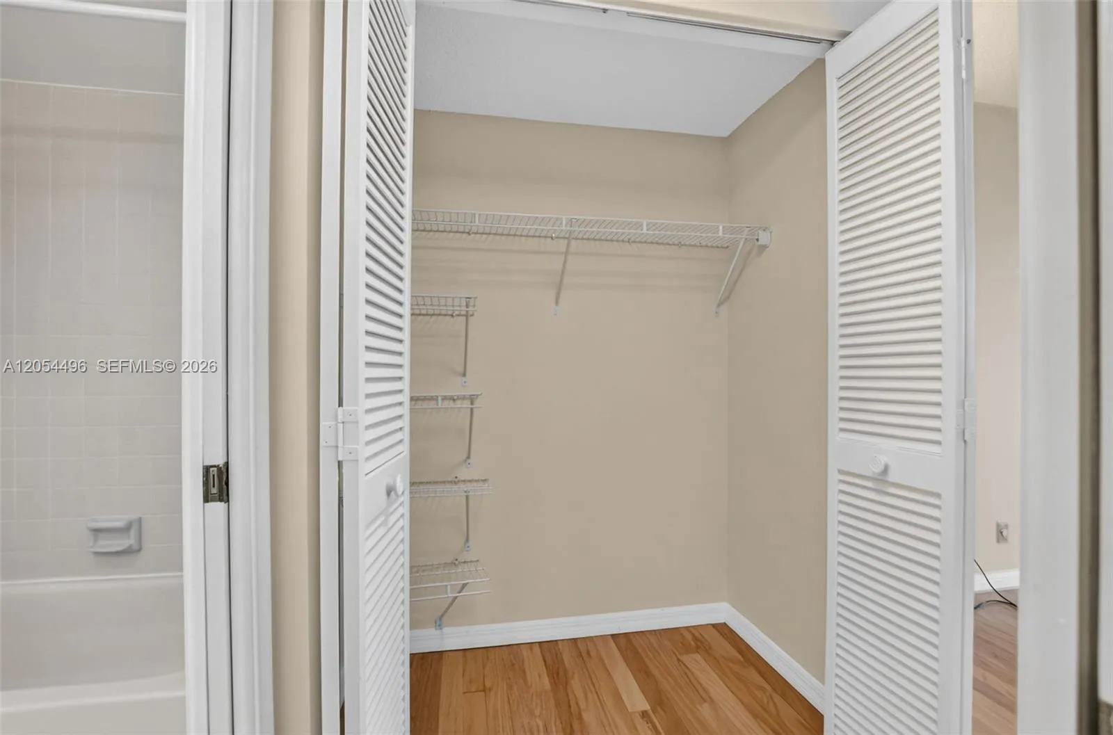 additional closet in master bedroom
