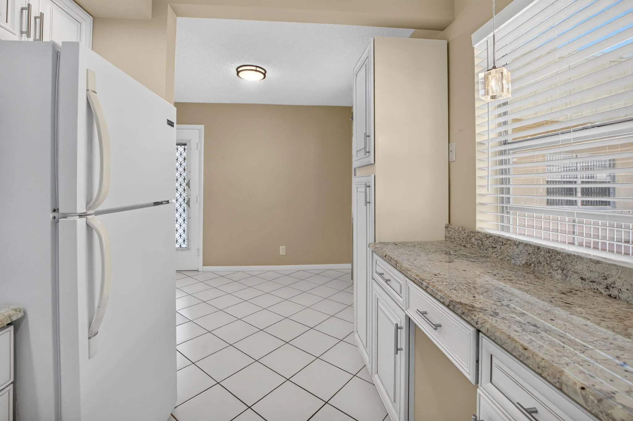 332 CAPRI G KITCHEN VIEW