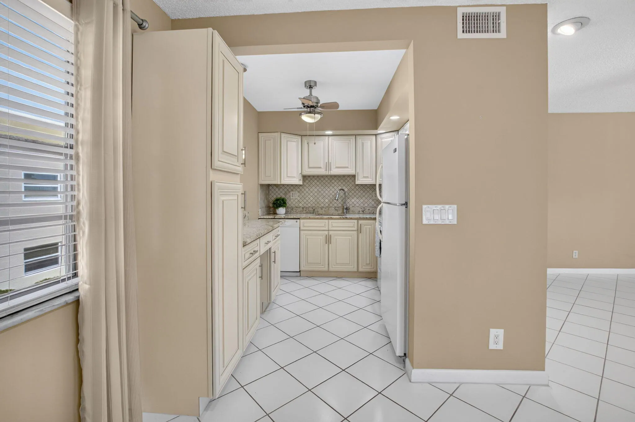 332 CAPRI G VIEW FROM KITCHEN