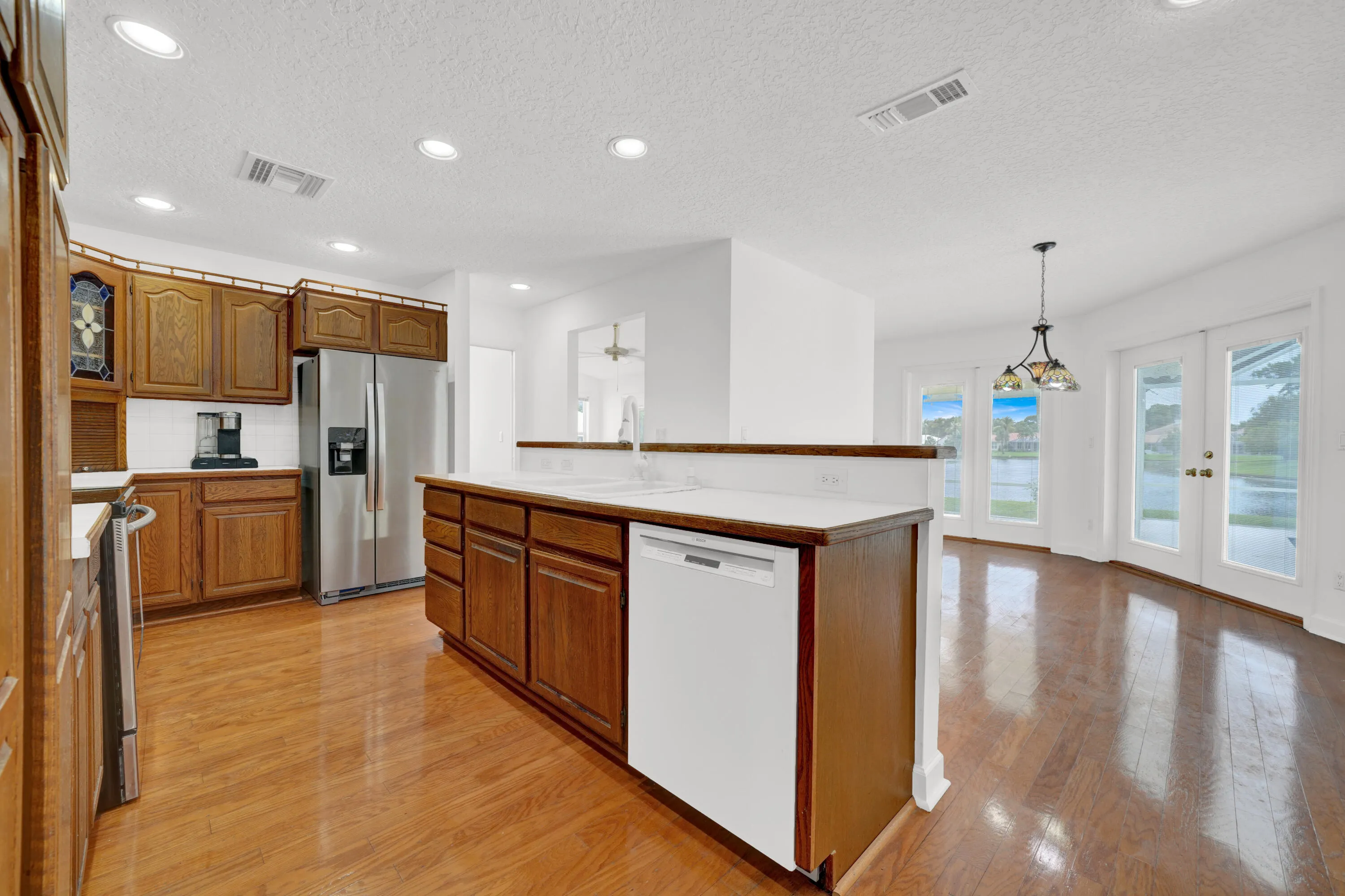 Kitchen to Breakfast Area