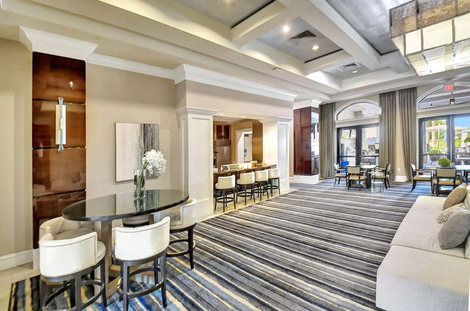 CLUBHOUSE LOUNGE