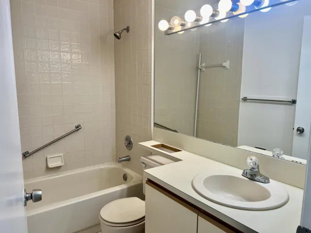 2ND BATHROOM
