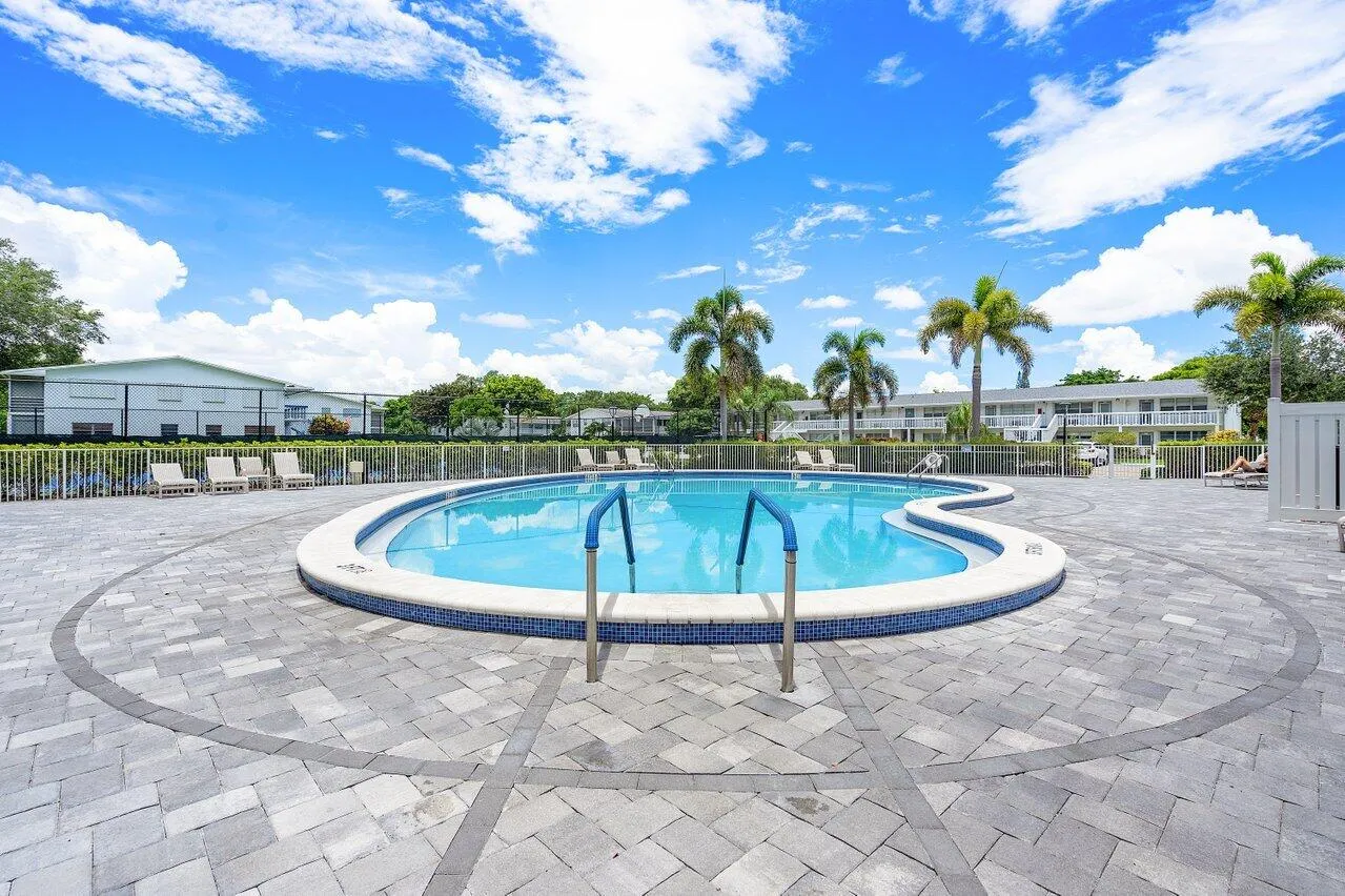 028-268NewportDrive-D-DeerfieldBeach-FL-