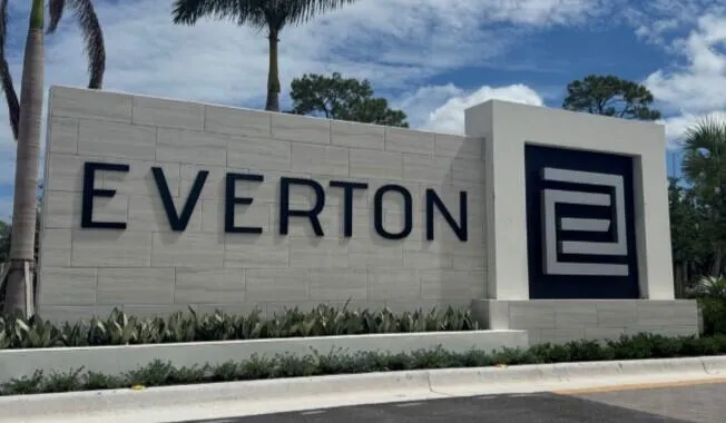 EVERTON MONUMENT