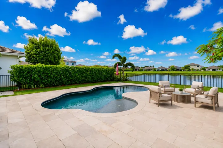 15938 Pool 2