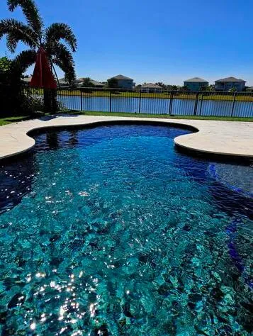 15938 Pool