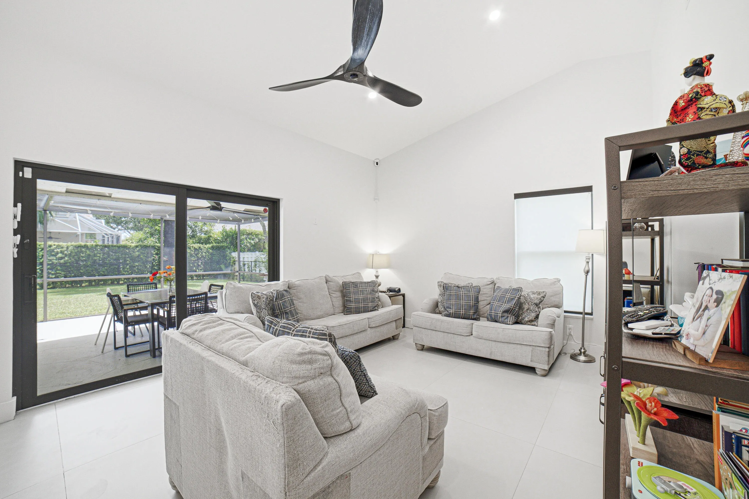 Livingroom-B