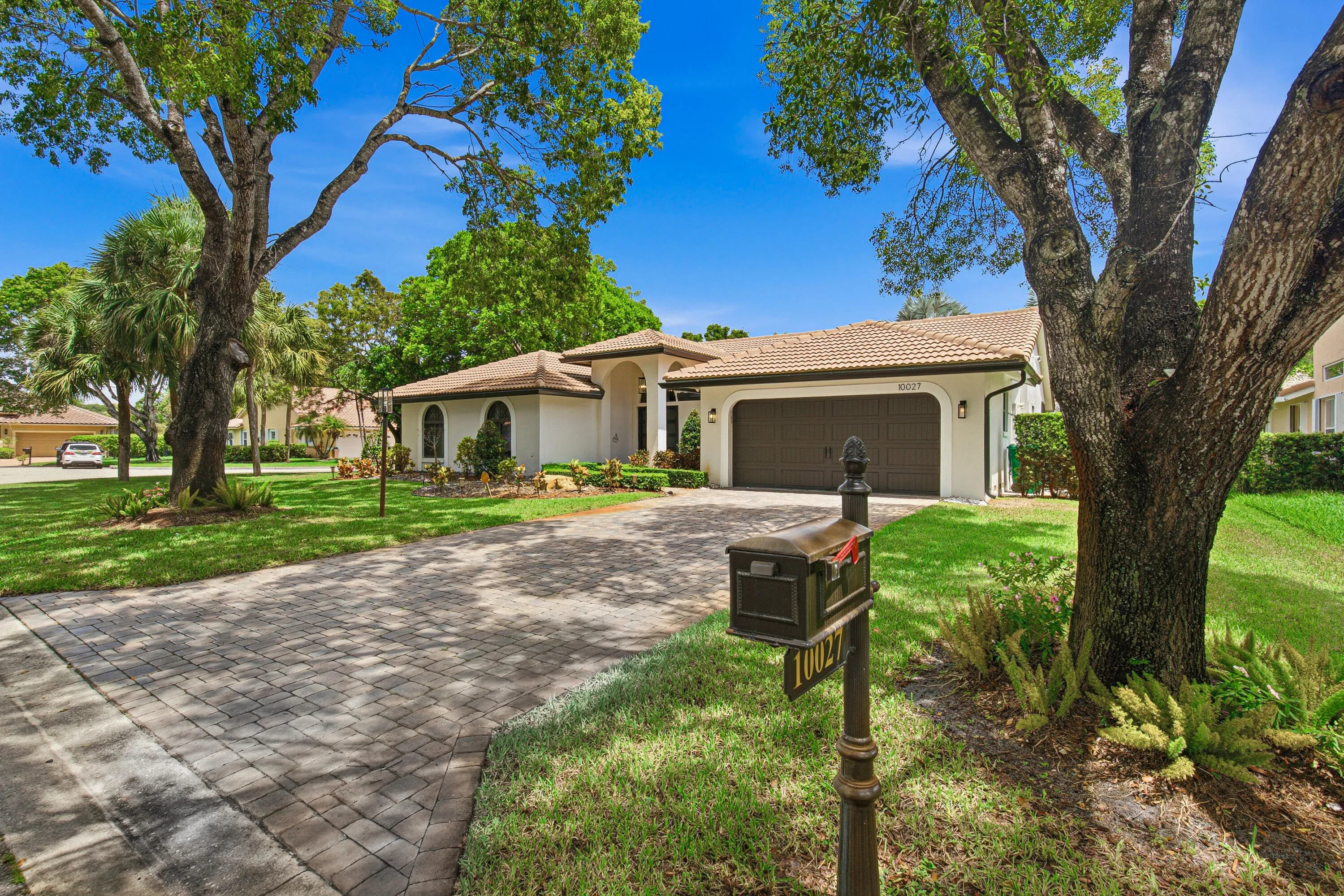 Front Home-D (1)