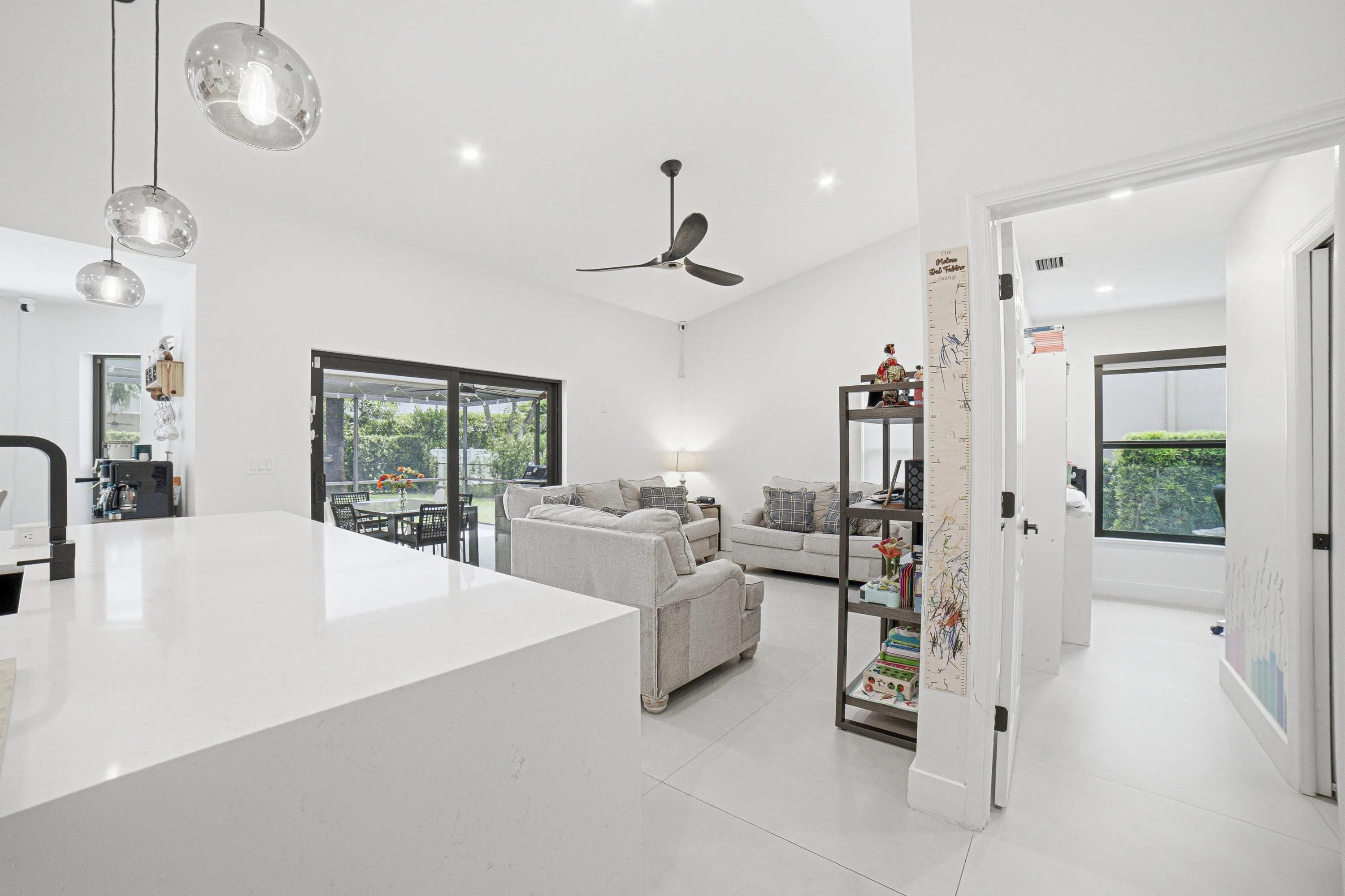 Livingroom-C (1)