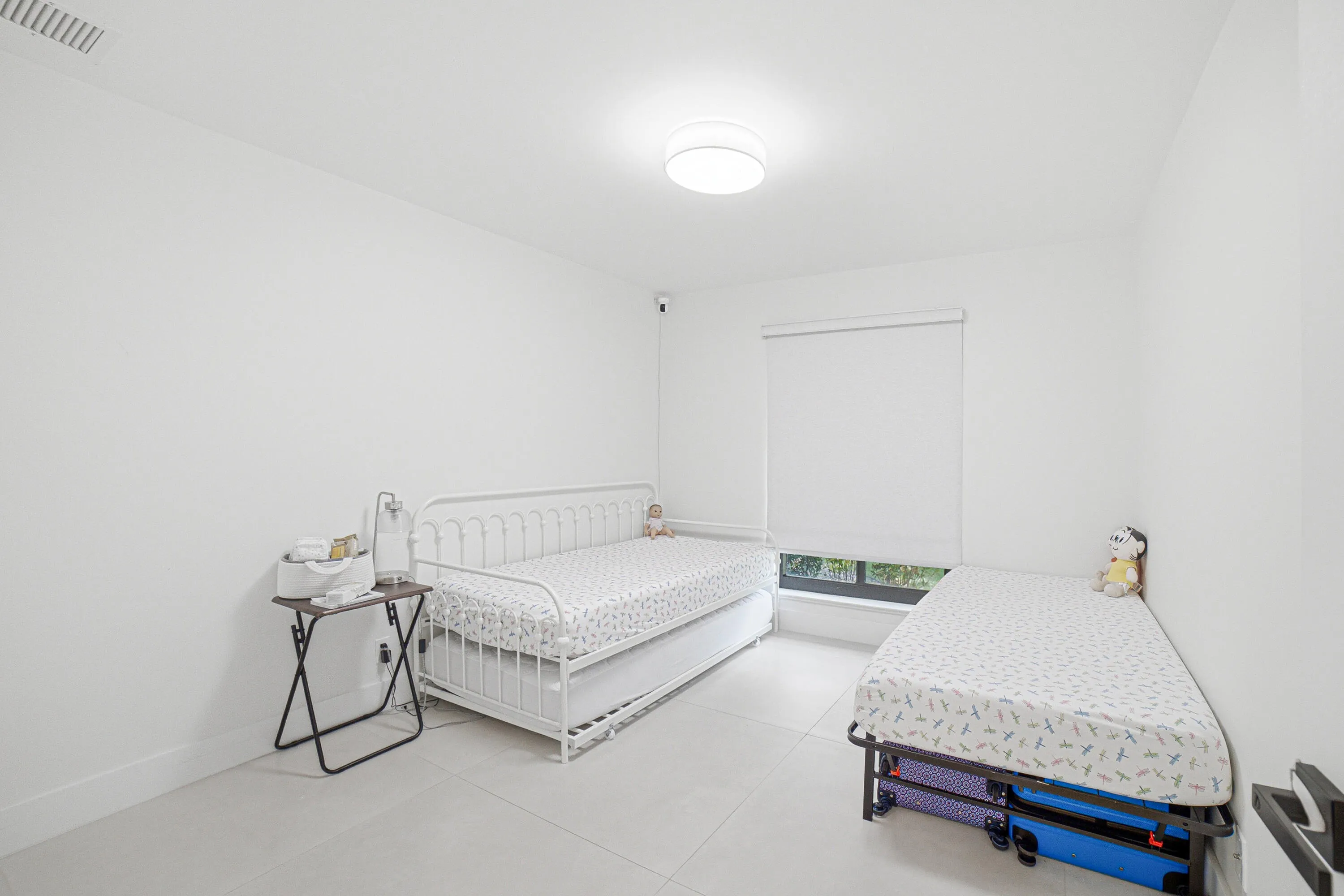 Bedroom1 (2)