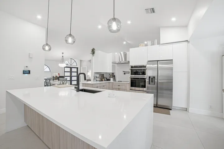 Kitchen-E
