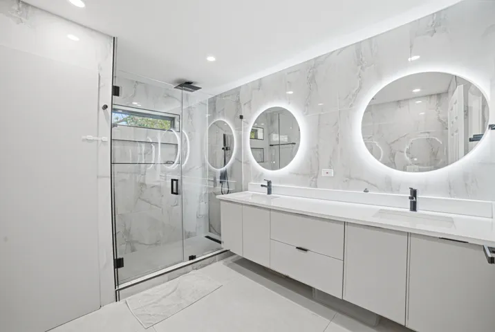 Bedroom4-Bathroom