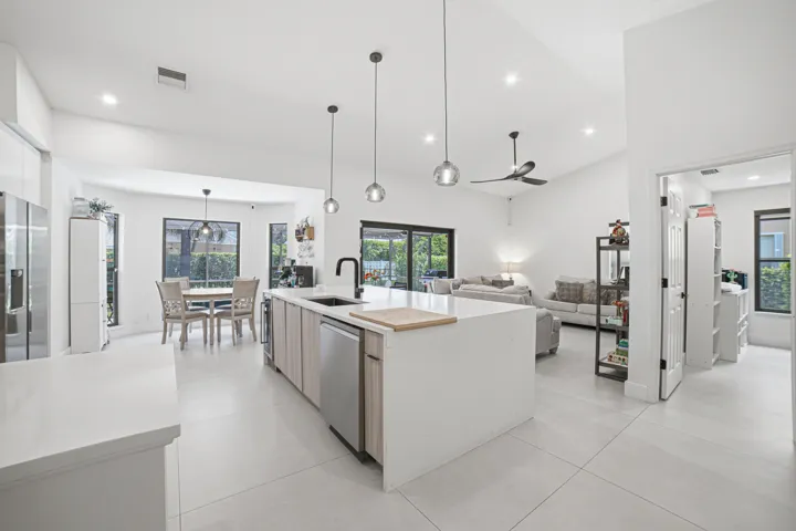 Kitchen (1)