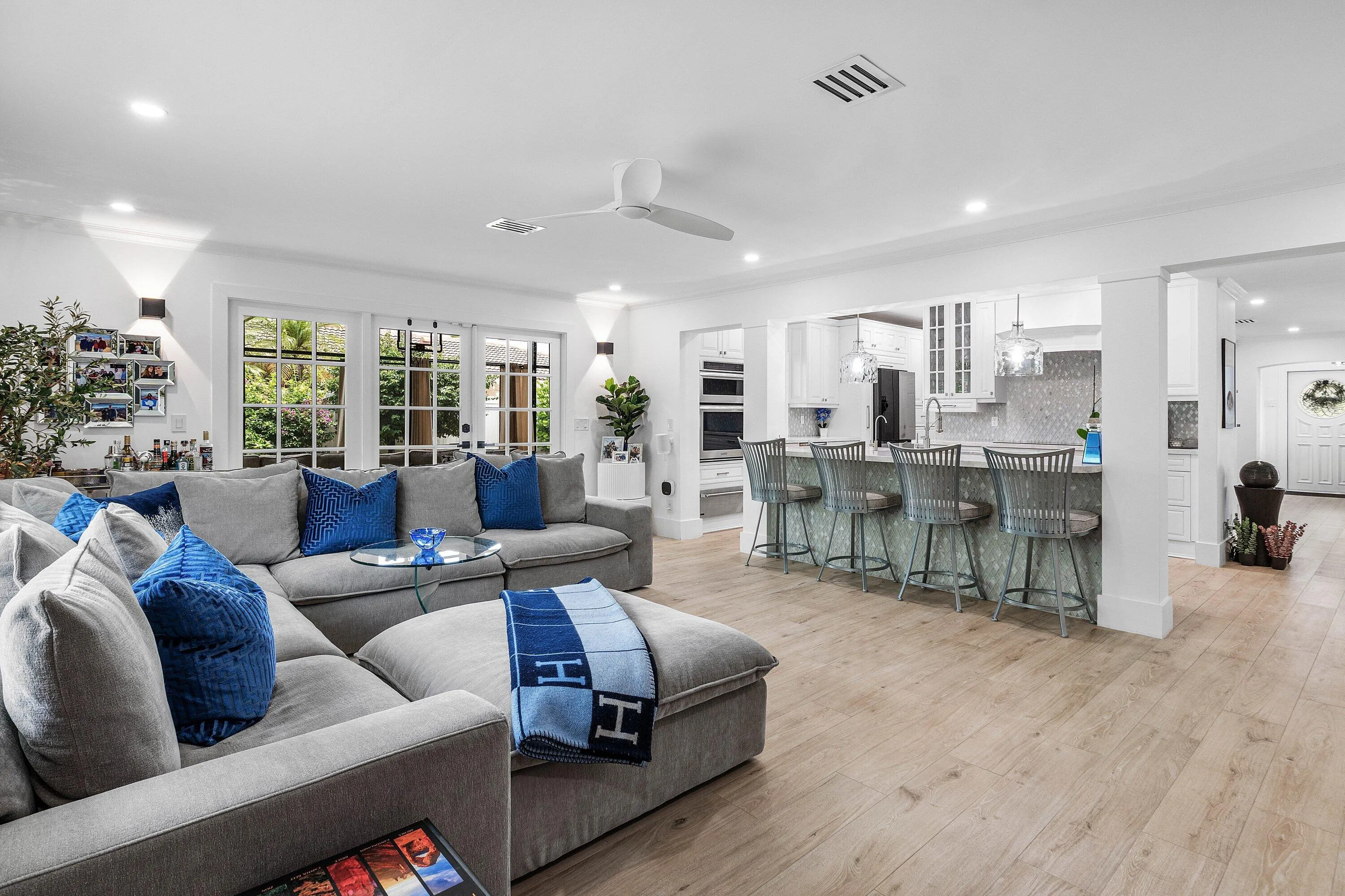 Family Room & Breakfast Area