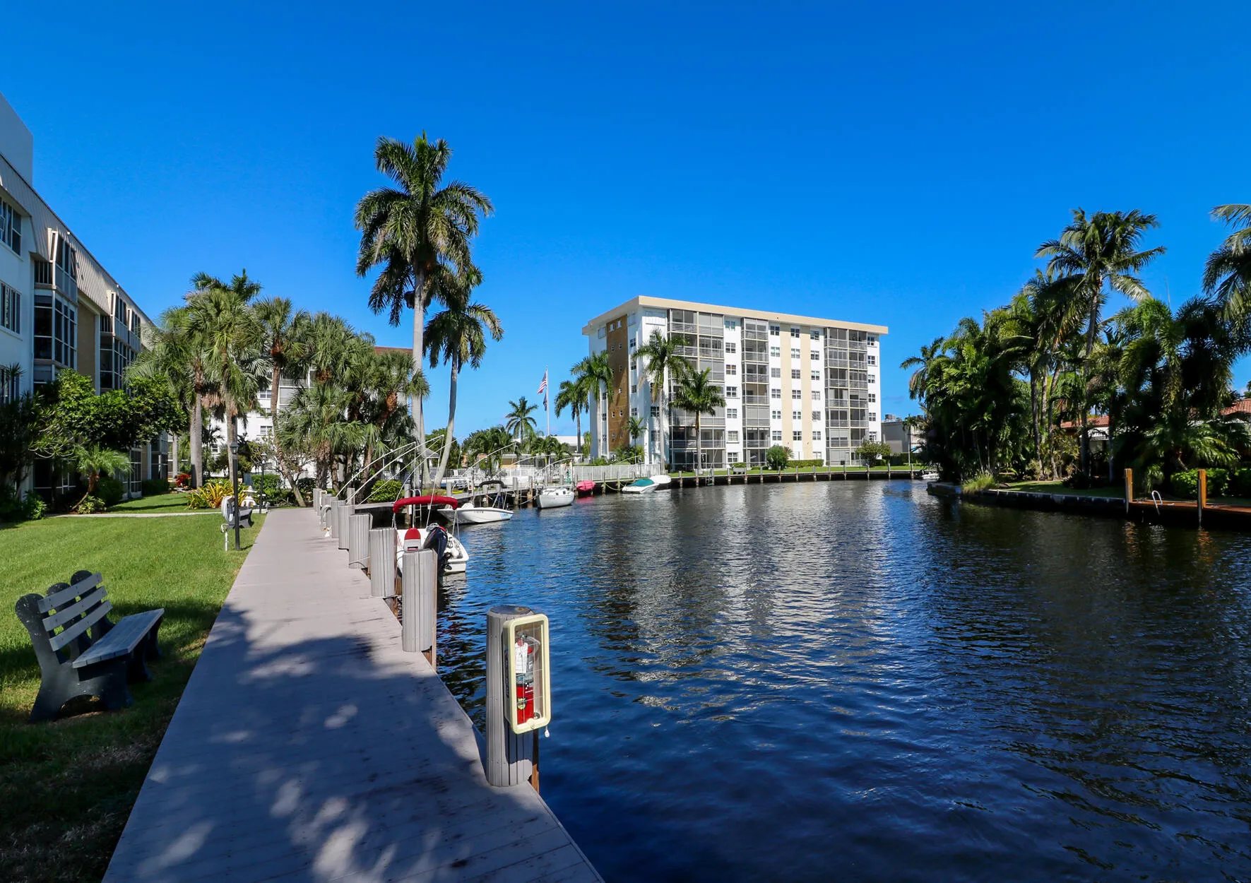 23 Grounds & Water View