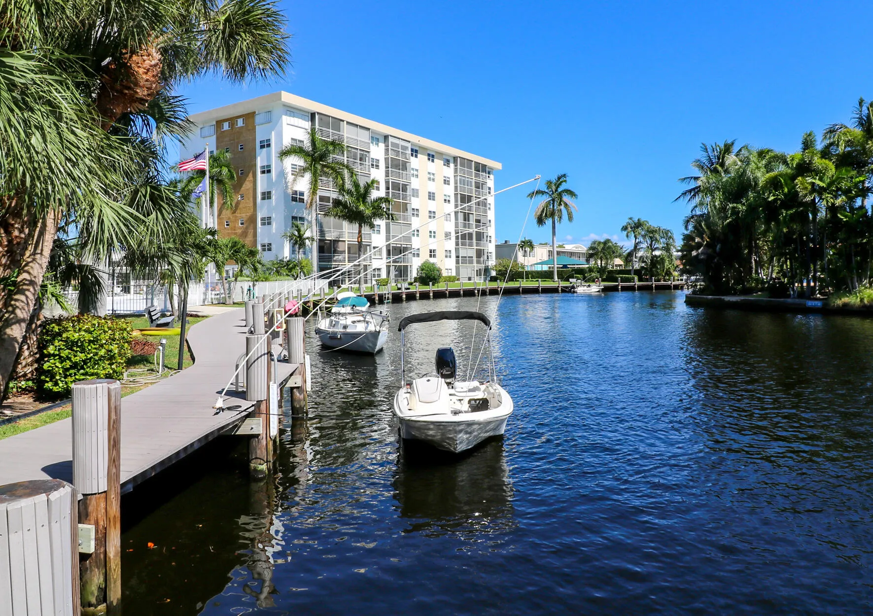 24 River & Boat Dock