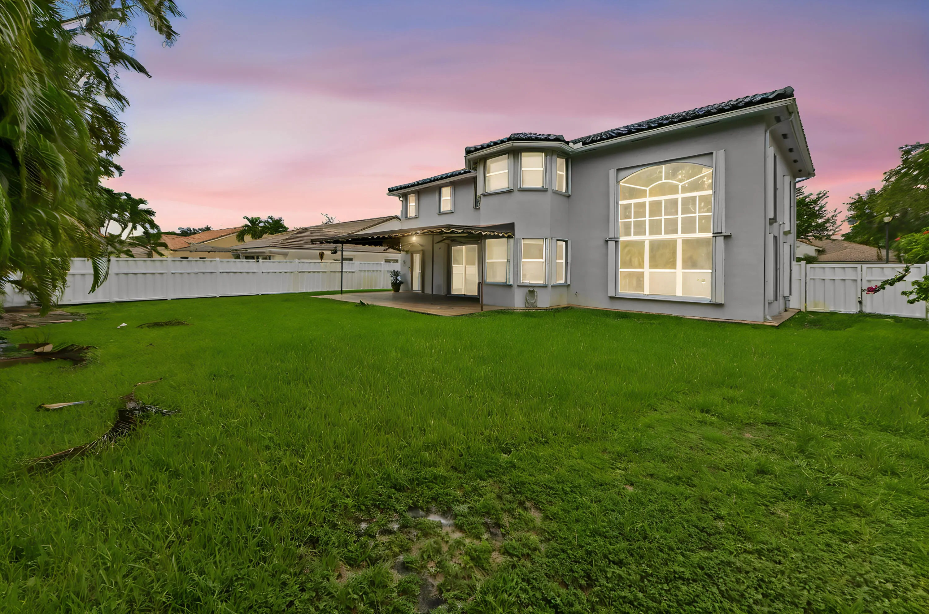34-Backyard-02_TW