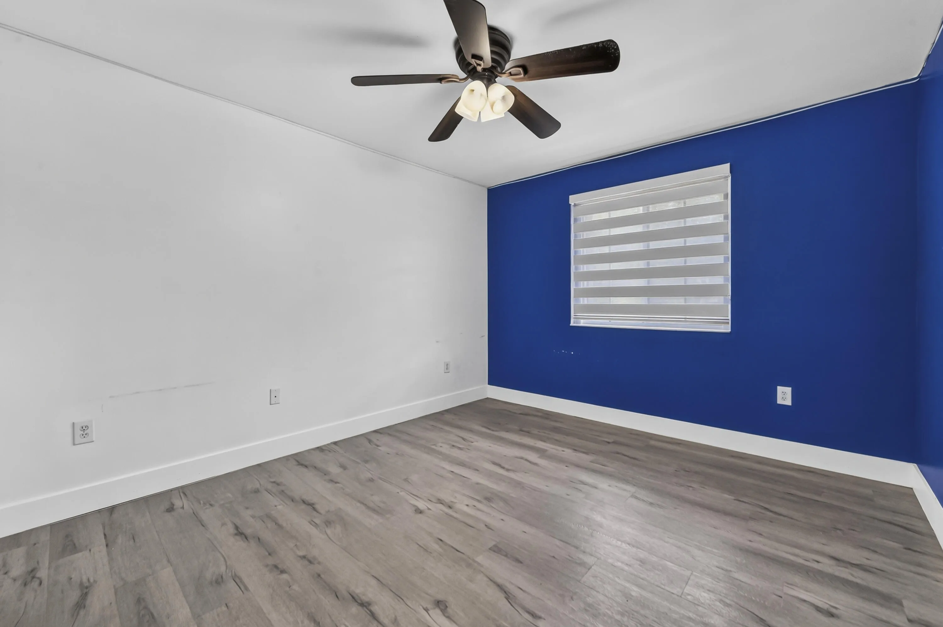 24 Bedroom 04