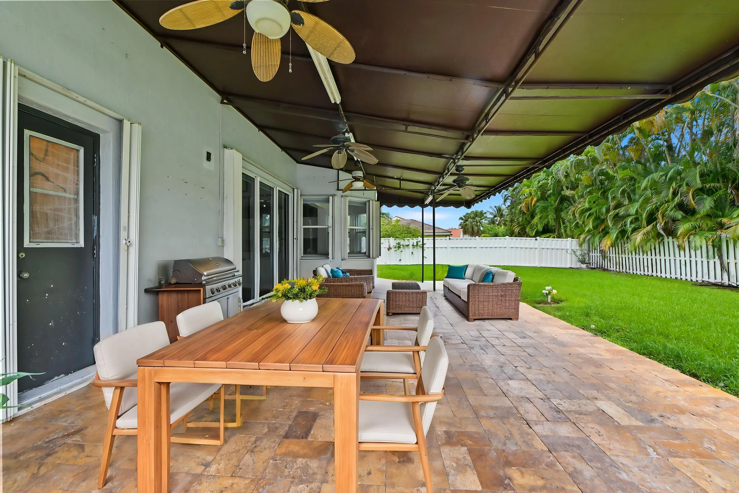 35-Patio-01_VS