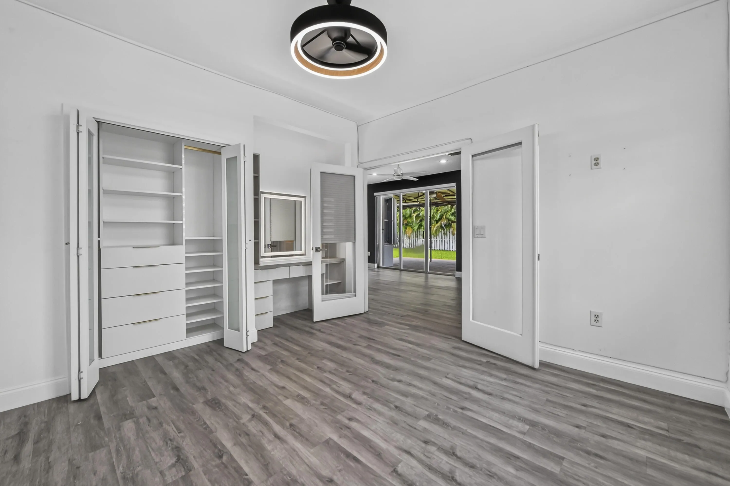 18 Bedroom 02