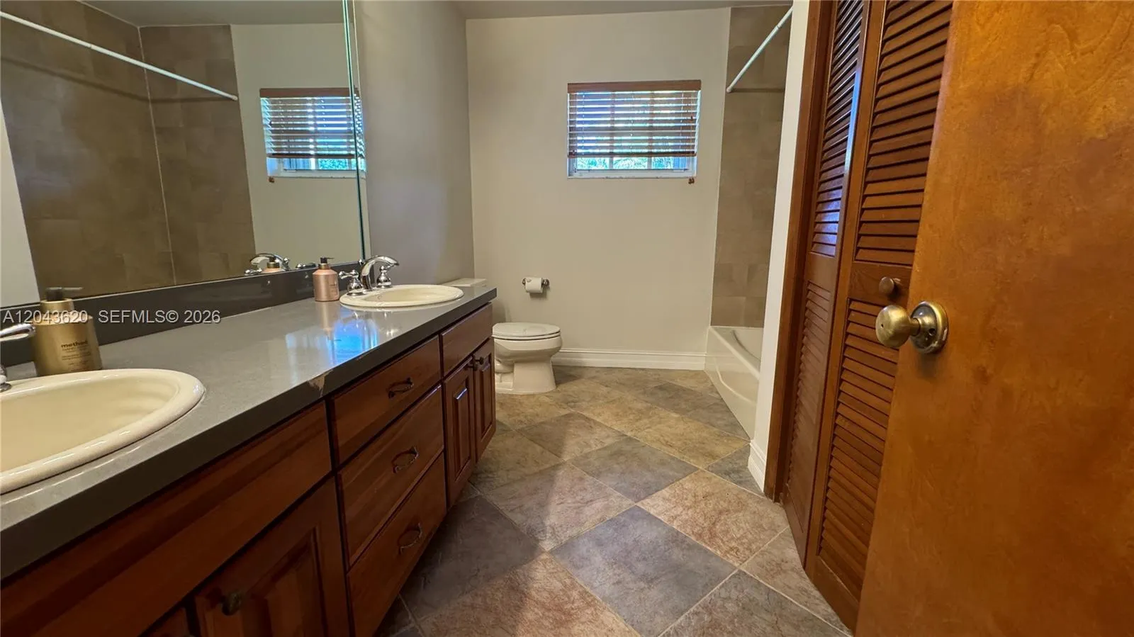 Property photo 24